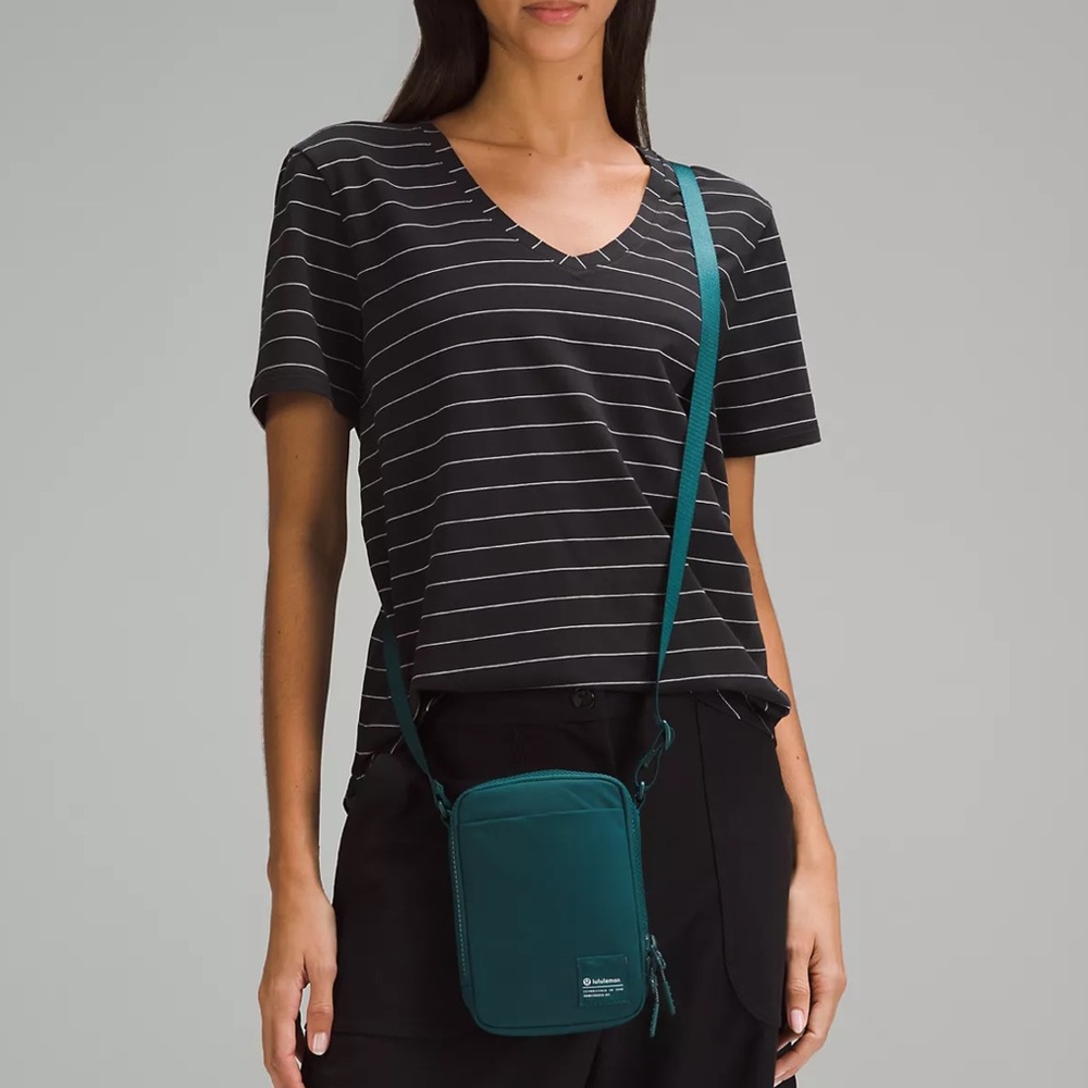 Lululemon Easy Access Crossbody Bag 1.5L